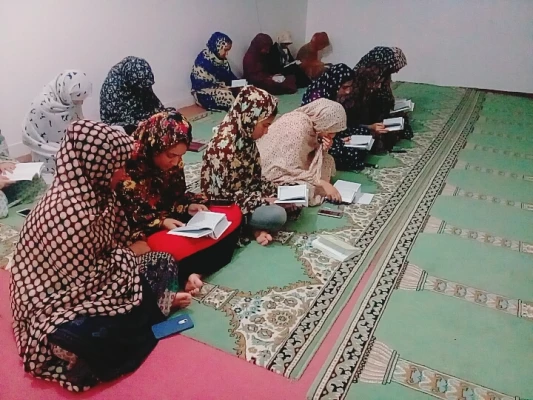 برگزاری دعای مجیر در نمازخانه پردیس 2