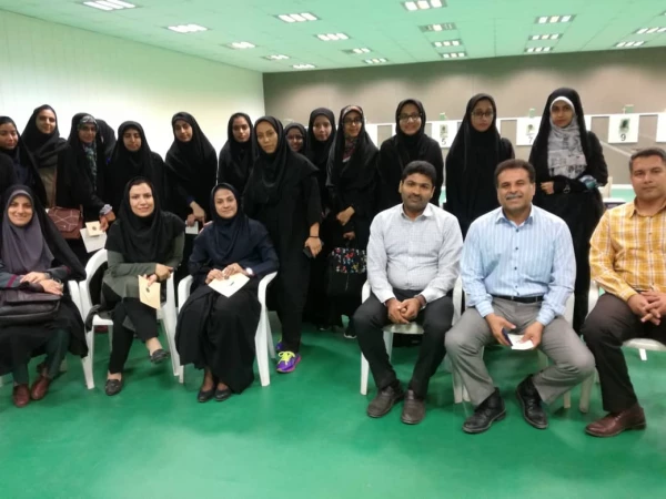 آموزش تیراندازی با تپانچه و تفنگ در سالن مجهز و استاندارد تیراندازی شرکت انتقال گاز به مناسبت هفته تربیت بدنی 3