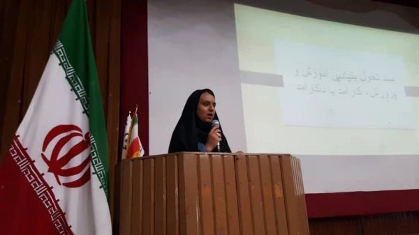 برگزاری کرسی آزاد اندیشی با موضوع سند تحول بنیادین آموزش و پرورش، کارآمد یا نا کارآمد 7