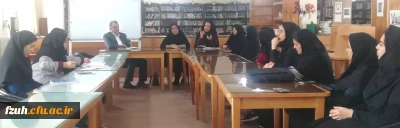 نشست صمیمی مسئولین پردیس  و  جمعی از دانشجومعلمان