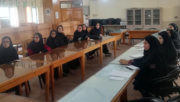 نشست صمیمی مسئولین پردیس  با  مدیر محترم گروه علوم تربیتی و جمعی از دانشجومعلمان 3