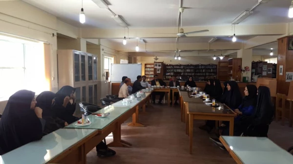 برگزاری جلسه شورای اداری ۲۰ ابان 3