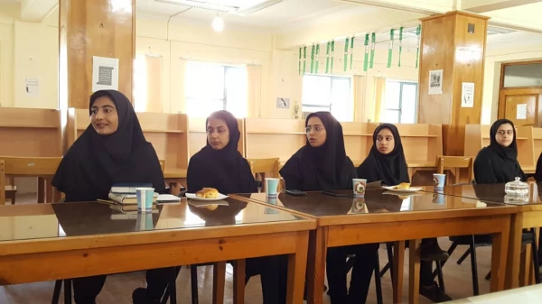 نشست کتابخوان با حضور مدیر کل کتابخانه های استان 2