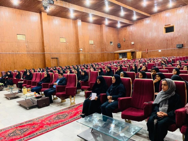 کارگاه هوش هیجانی و نقش آن در سلامت روان دانشجویان با همکاری واحد امور دانشجویی و مشاوره پردیس فاطمه الزهرا (س)با اداره آموزش و پرورش ناحیه دو بندرعباس  2