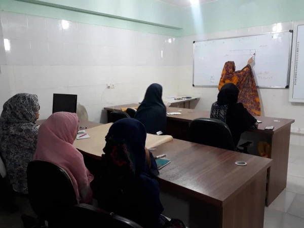 برگزاری کارگاه آموزش خیاطی درکانون  صنایع دستی در روزهای چهارشنبه توسط خانم  محمدیان 4