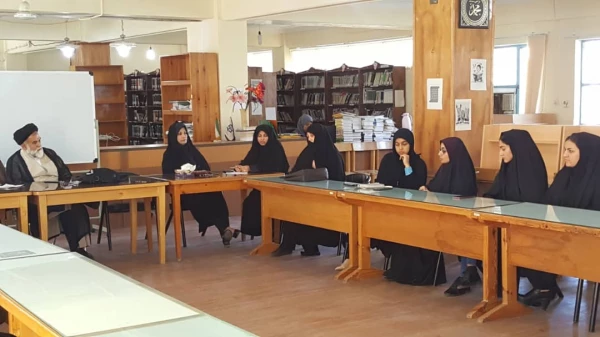 جلسه مسول نهاد رهبری دانشگاه های استان با همکاران و دبیران تشکل ها و انجمن ها ی پردیس 4