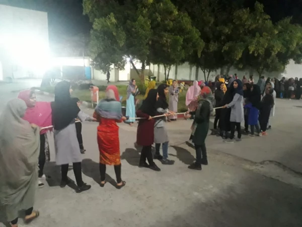 برگزاری مسابقه ی طناب کشی دانشجو معلمان خوابگاهی پردیس فاطمه الزهرا(س)
 2